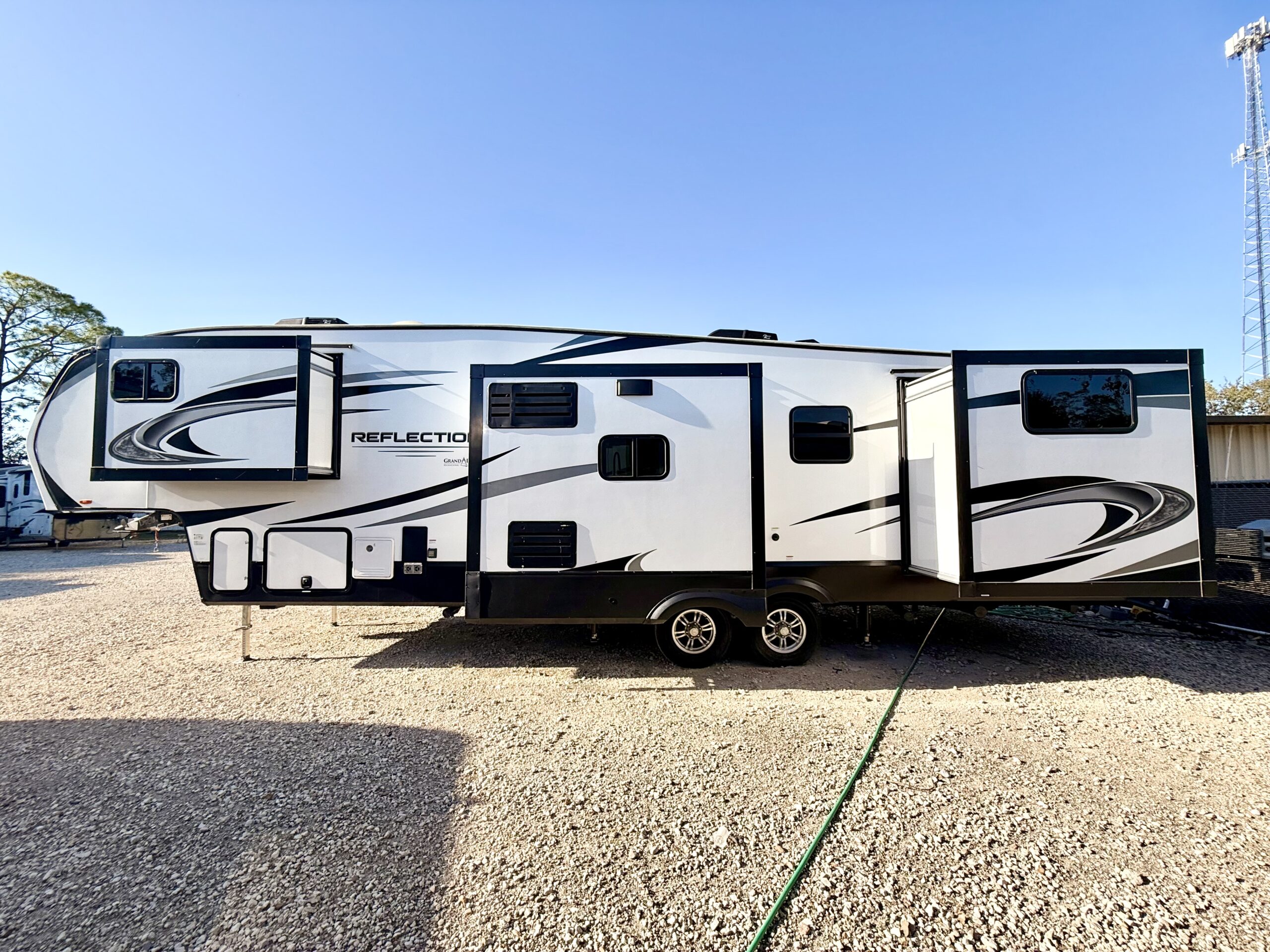 2022 Grand Design Reflection 311BHS